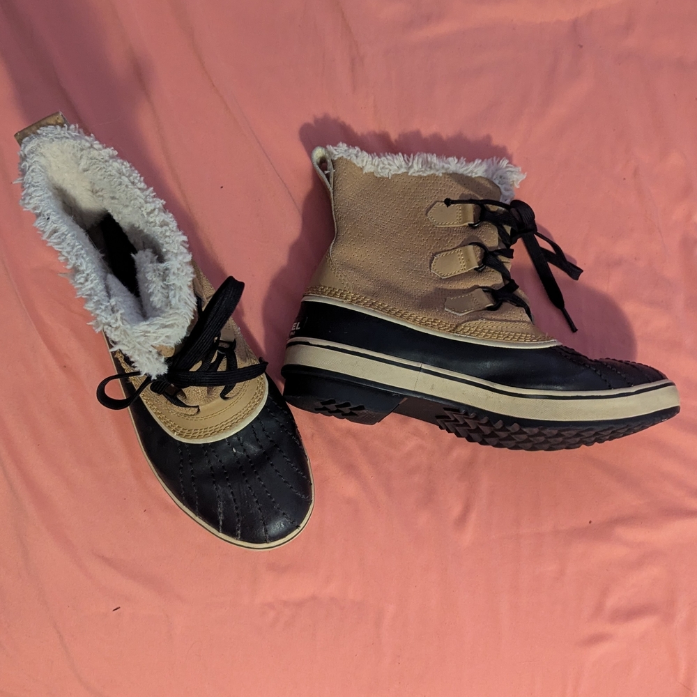 Sorel | Women's Black and Tan Winter Boots